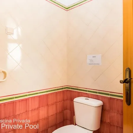 Akivillas Golden Villa *