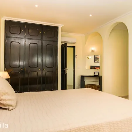 Akivillas Golden Villa