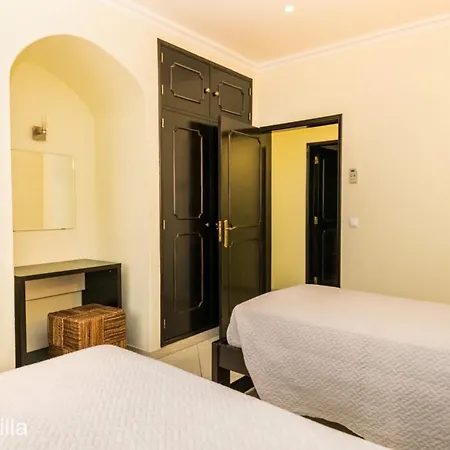 Akivillas Golden Villa *
