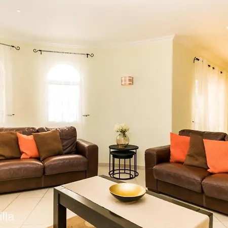 Akivillas Golden Villa *