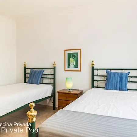 Akivillas Golden Villa *